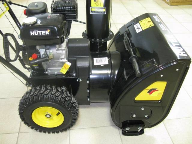 Бензиновый снегоуборщик Huter sgc 4000