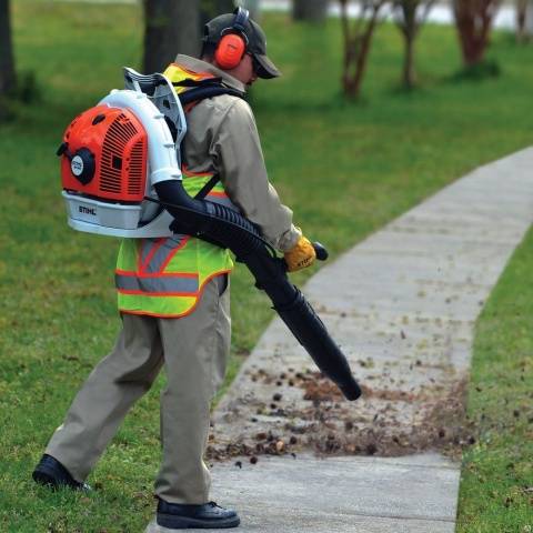 Бензиновый пылесос-воздуходувка Stihl