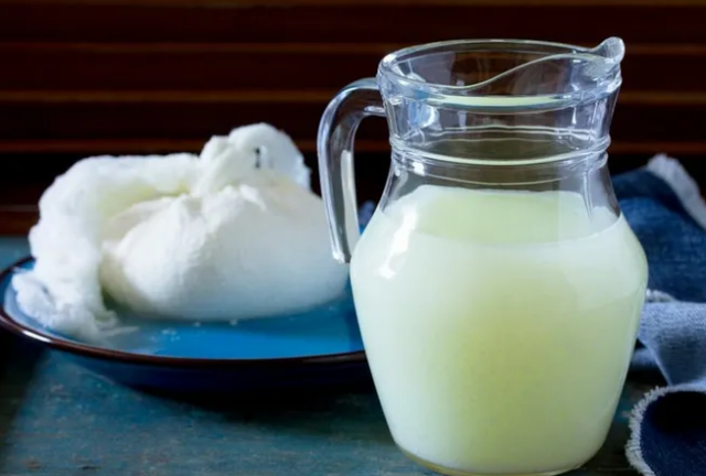Как подкормить огурцы молочной сывороткой