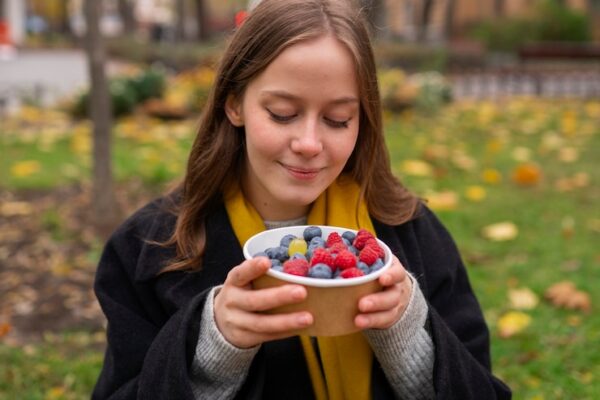 Вредители смородины: как справиться с ними.