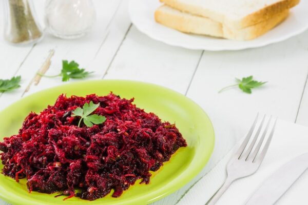 Витамины весны на дачном столе и на хранение
