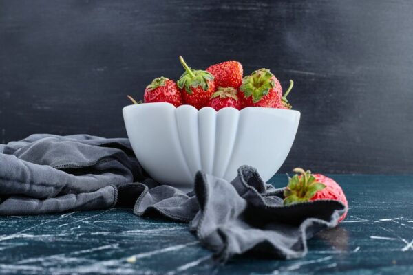 Земляника на подоконнике: вкусная ягода зимой